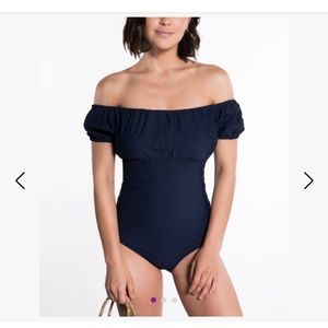 Off-shoulder one piece swimsuit